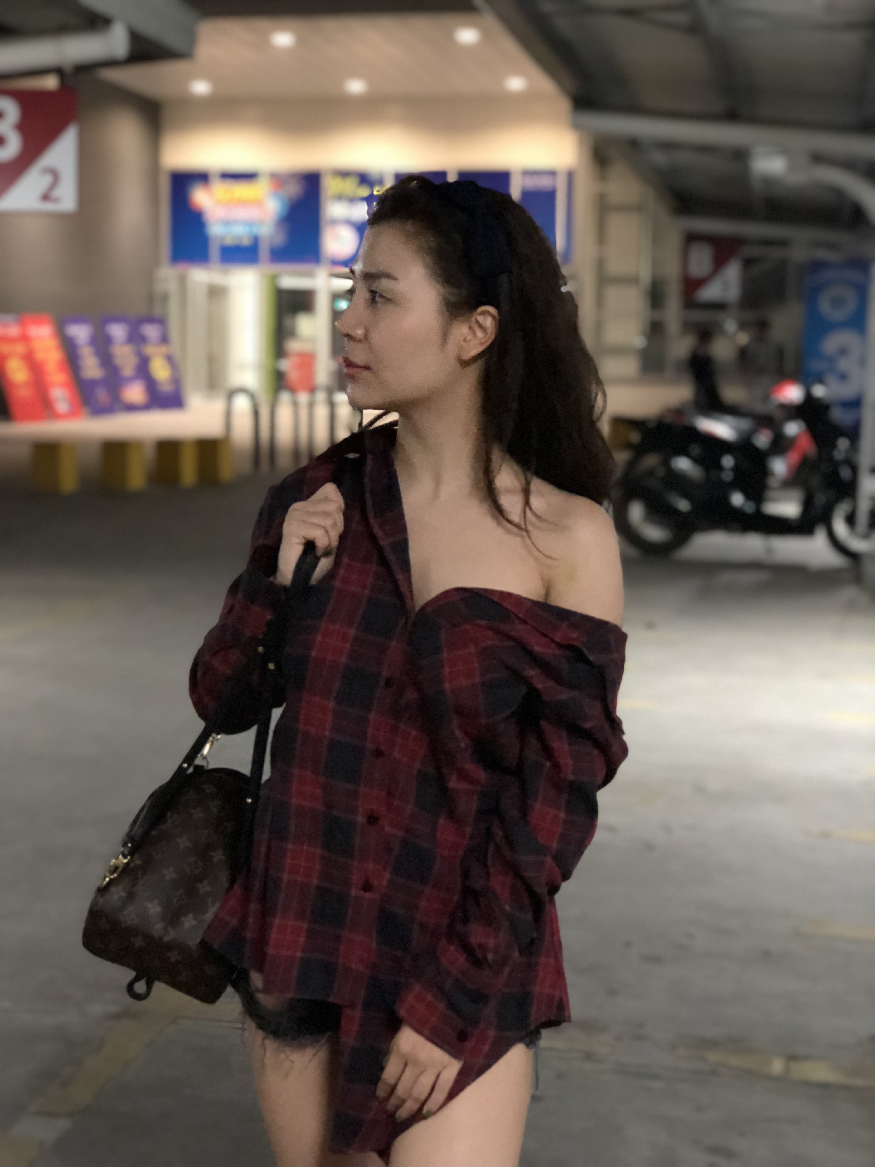 Cập nhật scandal Lương Minh Phương. Phát hiện thêm 3 clip